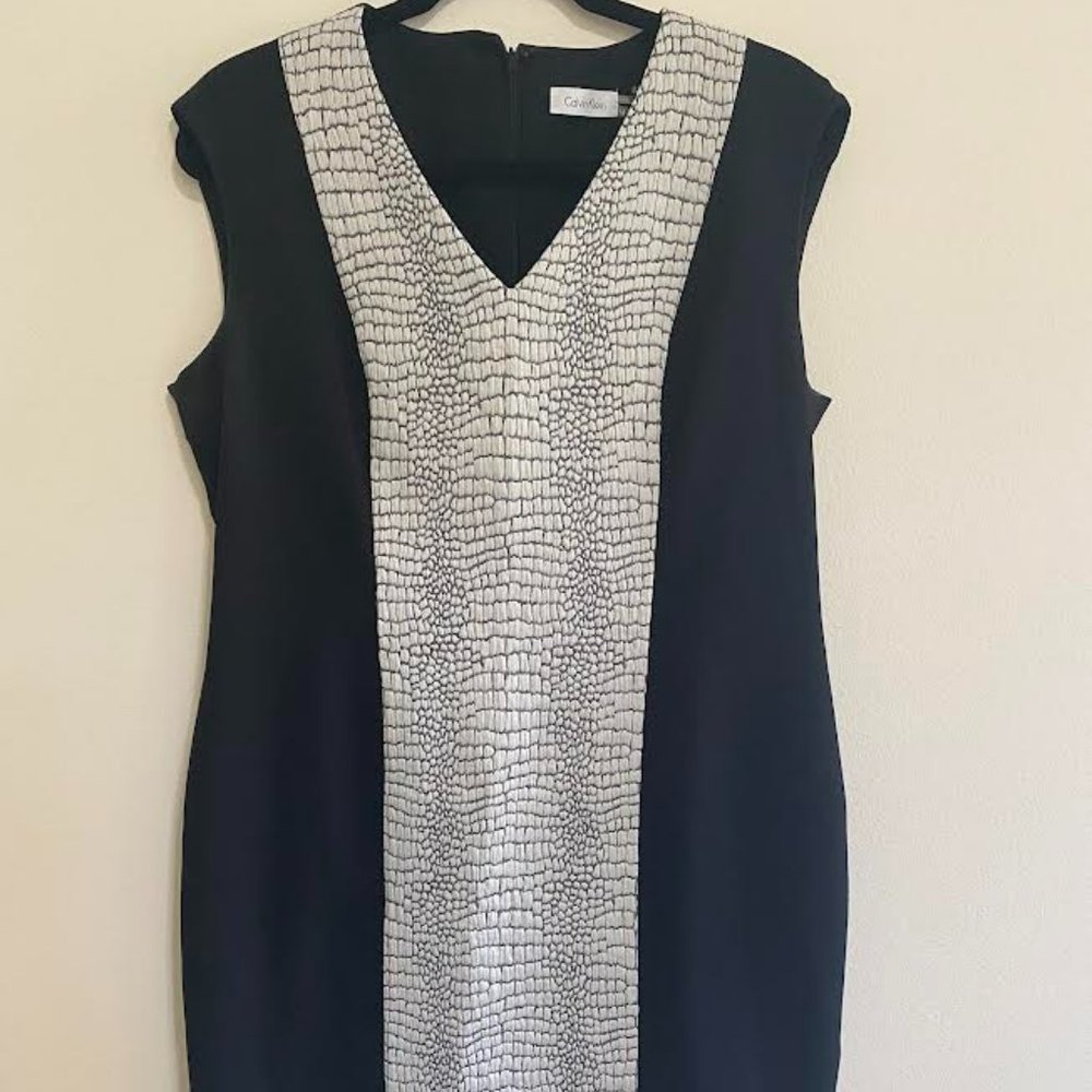 Calvin Klein Black w/Snakeprint Center Panel Sheath Dress - Size 14